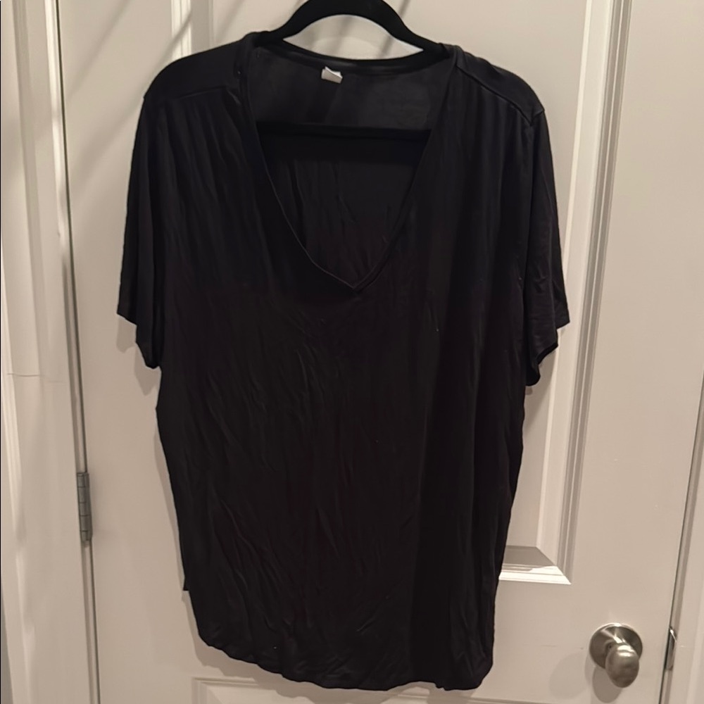 Old Navy Black Relaxed T-Shirt